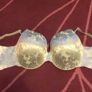 Soma 36G Vanishing Back Full Coverage Back closure